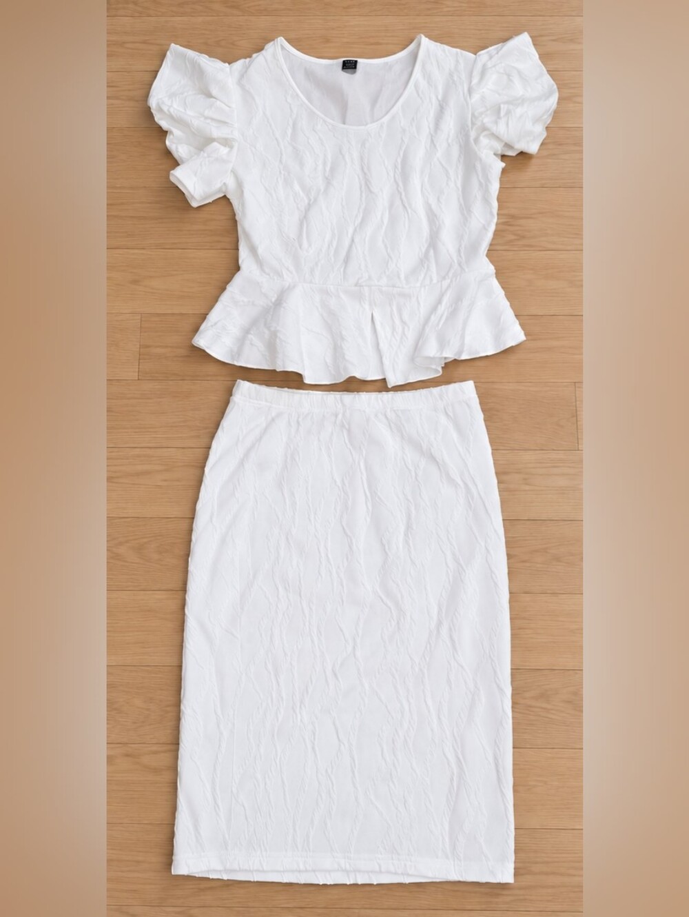 NEW Women’s White Textured Peplum Top & Pencil Skirt 2-Piece Set Size L 8–10